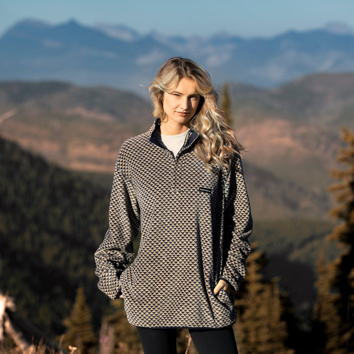 Navy and Tan | Arapaho Fleece Pullover  | Lifestyle